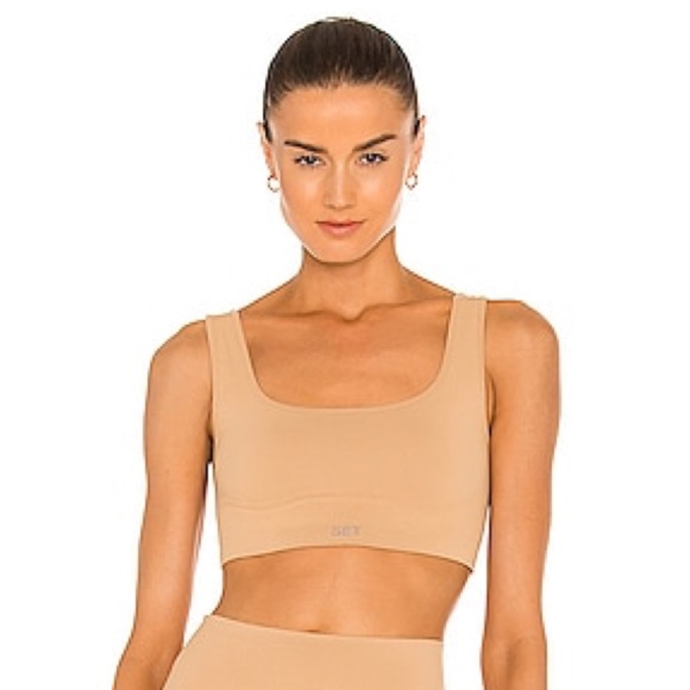 SET ACTIVE X REVOLVE Sz S / Box Cut Sports Bra / never worn / beige